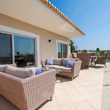 The One Ocean Front - Elegant 3-bedroom Villa Carvoeiro (Lagoa)
