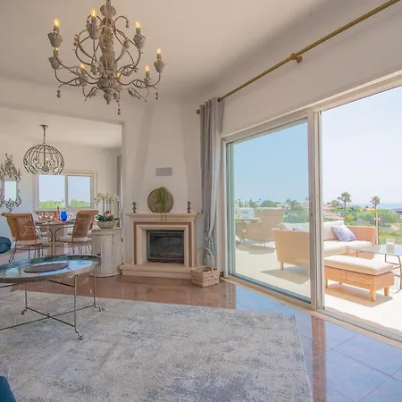 Βίλα The One Ocean Front - Elegant 3-bedroom Καρβοέιρο