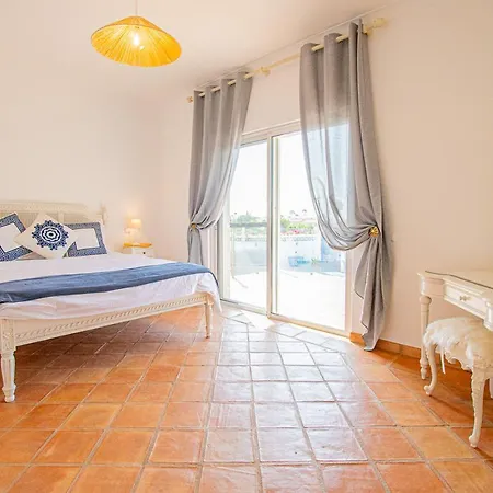 Βίλα The One Ocean Front - Elegant 3-bedroom