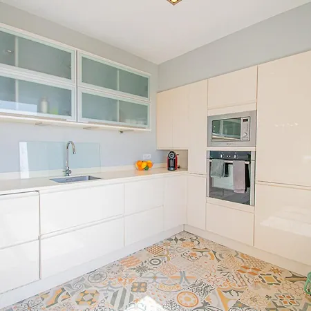 Βίλα The One Ocean Front - Elegant 3-bedroom *