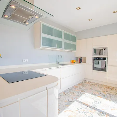 Βίλα The One Ocean Front - Elegant 3-bedroom